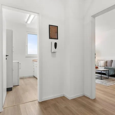 Luniq - Eden 1 Uerdingen - Zentrale Lage - Klima - 15 Min Zur Messe & Flughafen Duesseldorf - 4 Gaeste Apartmán *