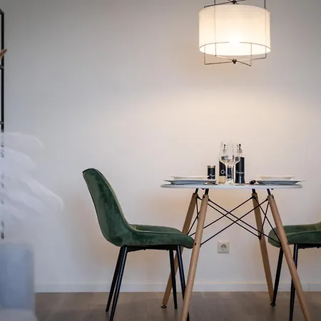 Apartmán Luniq - Eden 1 Uerdingen - Zentrale Lage - Klima - 15 Min Zur Messe & Flughafen Duesseldorf - 4 Gaeste Krefeld